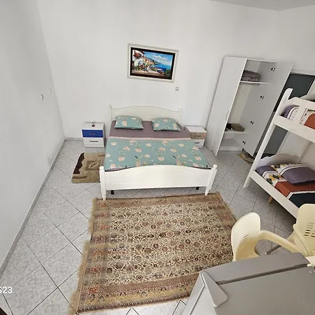 Aeria 4*